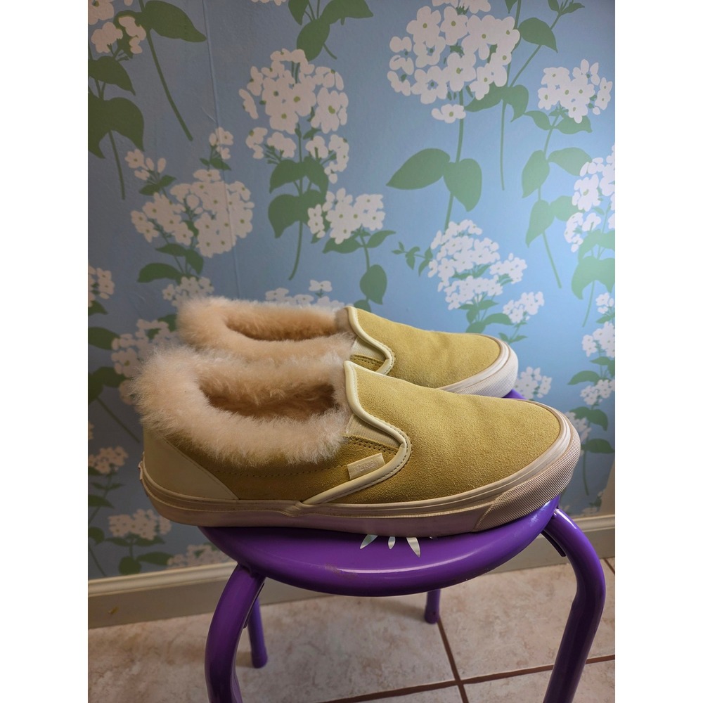 Vans Vault OG Classic Slip-On LX Yellow Suede Fur Lined Sneakers Size 10